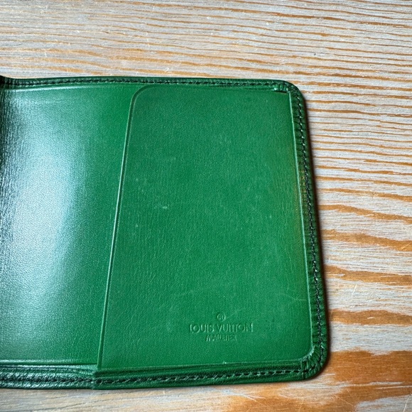 Louis Vuitton Epi Green Wallet - Picture 8 of 14